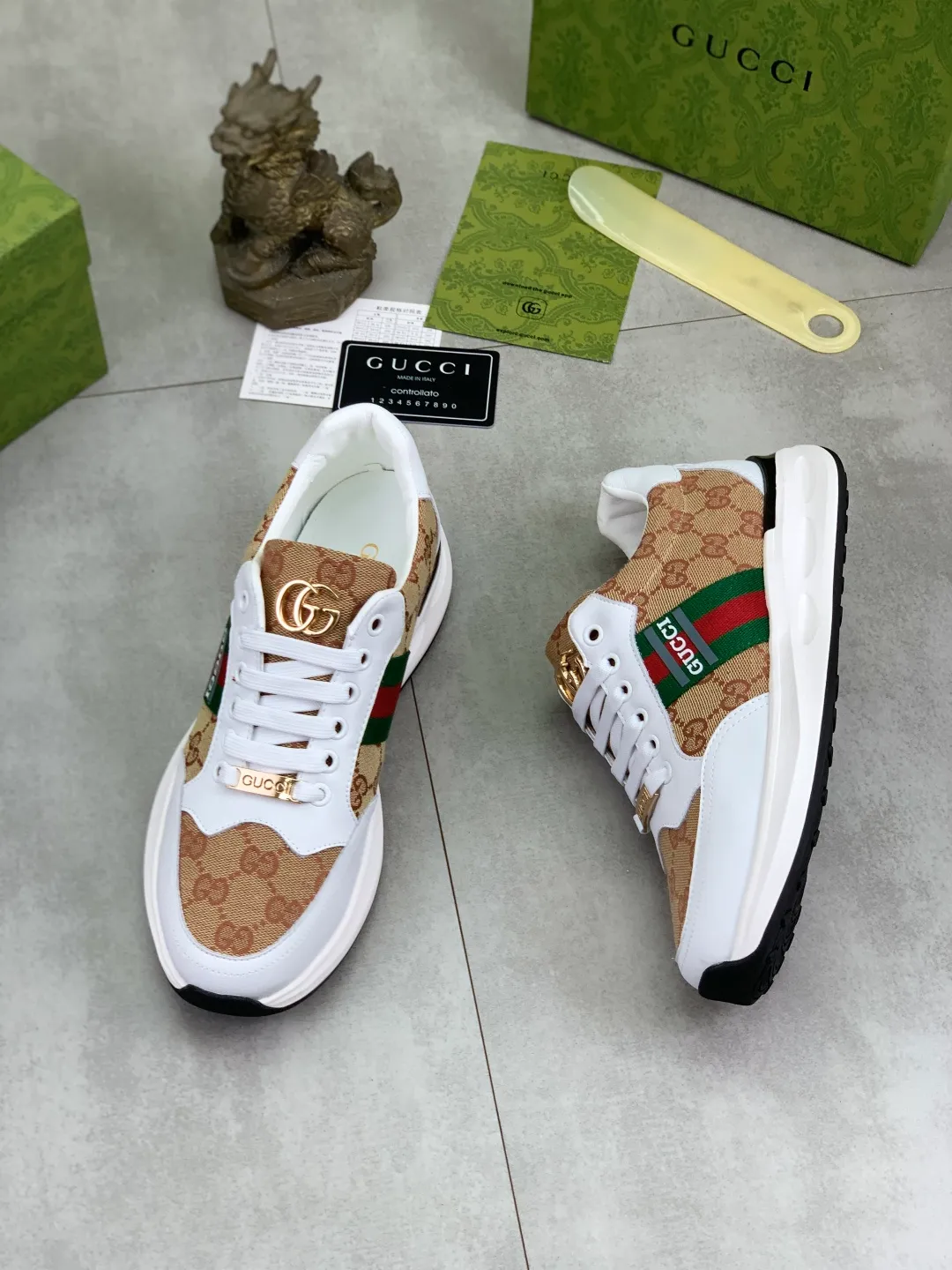 Men's shoes 💰P420💰[New model] (GUCCI) official website's latest 🎁🎁casual and fashionable men's shoes👟, hot style 💥 simple and elegant style, exclusive for trendy men. Unique official website latest brand double G element 👑Gucci original style Decoration, fashionable and generous, made of original frosted calfskin ✅ fully imported first-layer pigskin lining, the official website specifies wear-resistant, lightweight original rubber casual outsole, classic model taken in real life 🎬38-44 (customized for 45) 2️⃣ colors available